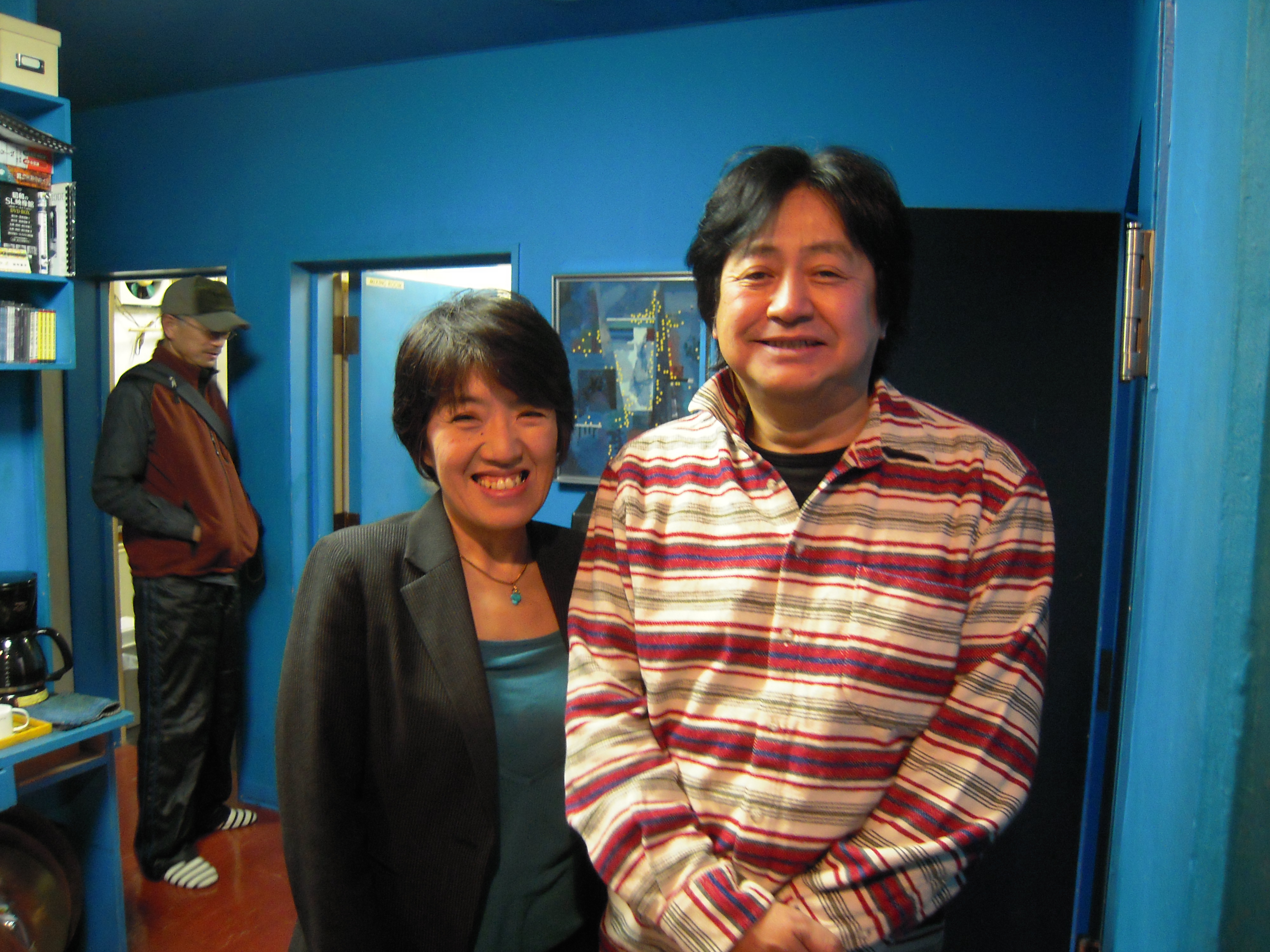プロデューサーの山崎さん(左）と